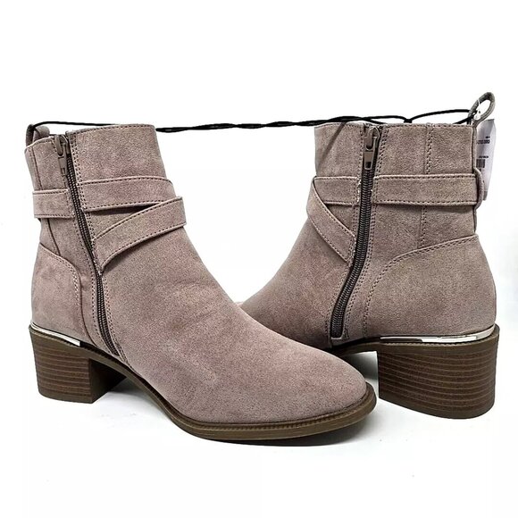Liz Claiborne Emberly Koala Suede Taupe Boots Women's Size 8.5 Wide Width - Picture 1 of 12